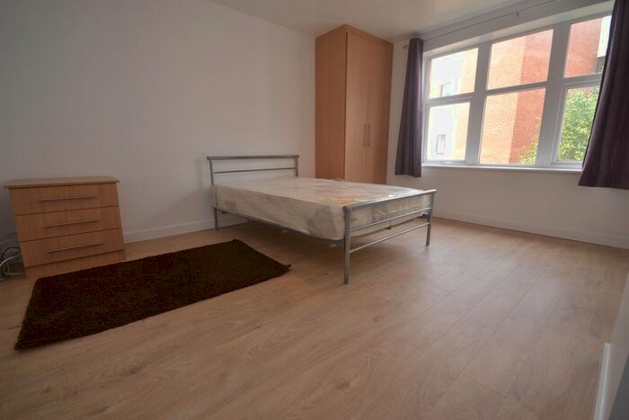 1 Bedroom Studio To Rent In London Road, Reading, Berkshire, RG1