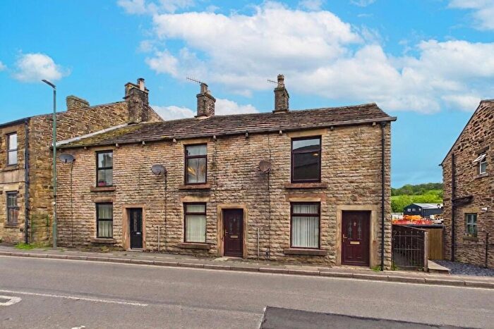 2 Bedroom End Of Terrace House For Sale In Market Street, Chapel-En-Le-Frith, SK23