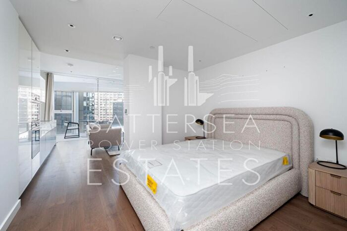 Apartment To Rent In L-, Electric Boulevard, Battersea, SW11