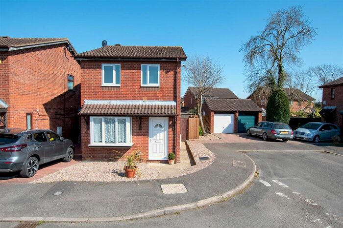 3 Bedroom Property To Rent In Coniston Close, Wellingborough, NN8