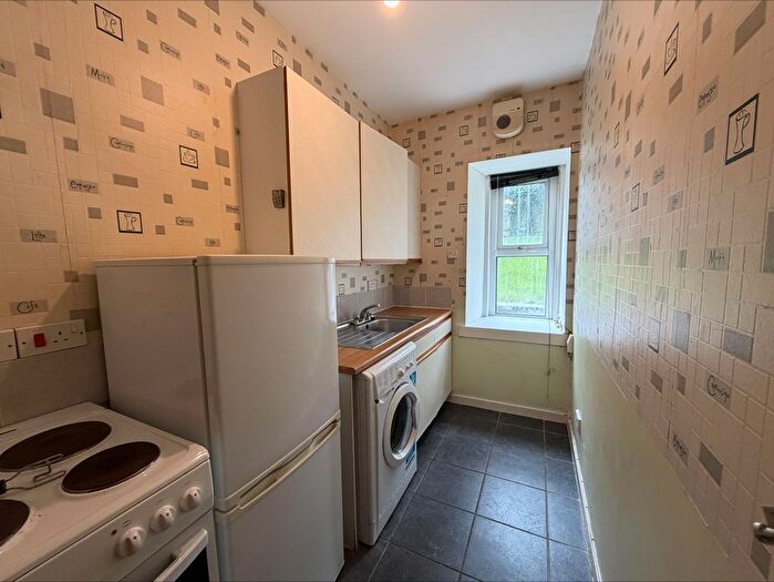 1 Bedroom Flat To Rent In G/L, Lochee Road, Dundee, DD2