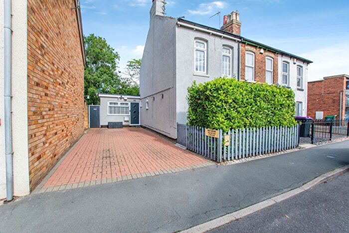 2 Bedroom End Of Terrace House For Sale In West Street, Long Sutton, Spalding, PE12