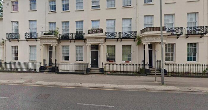 2 Bedroom Flat To Rent In Catharine Street, Liverpool, Merseyside, L8