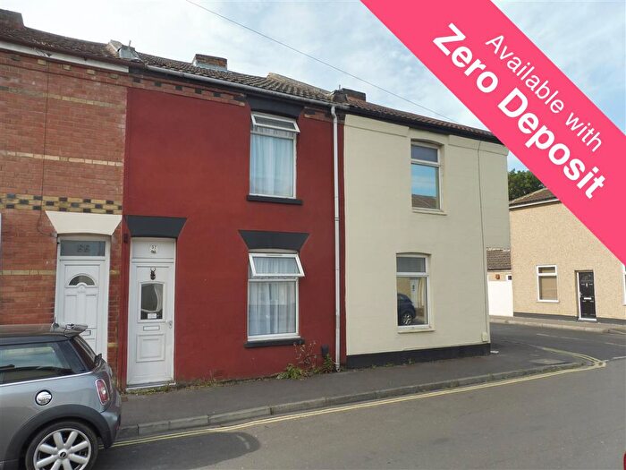 2 Bedroom House To Rent In Leesland Road, Gosport, PO12