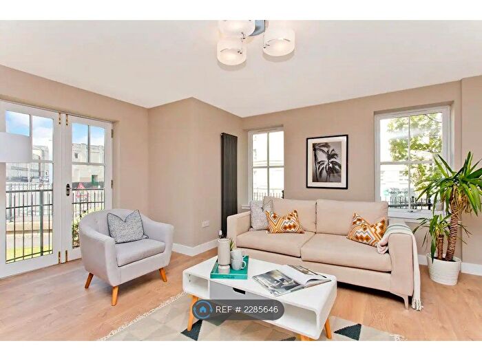 2 Bedroom Flat To Rent In Broughton, Edinburgh, EH7