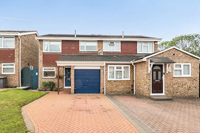3 Bedroom Semi-Detached House For Sale In Maidenhead, Berkshire, SL6