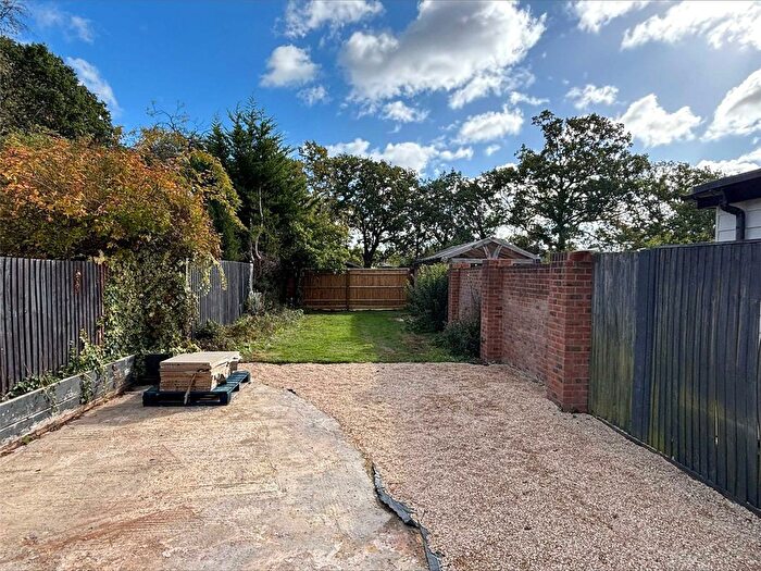 4 Bedroom Semi-detached House For Sale In King Street, Mortimer Common, Reading, RG7