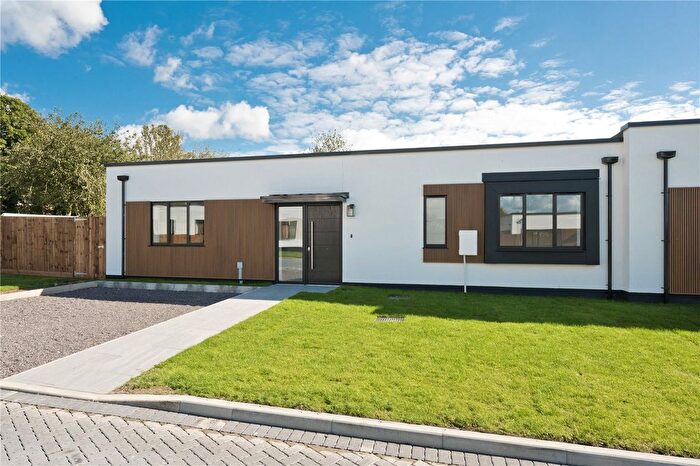 2 Bedroom Semi-Detached House For Sale In Stable Close, Wexham, Slough, SL3