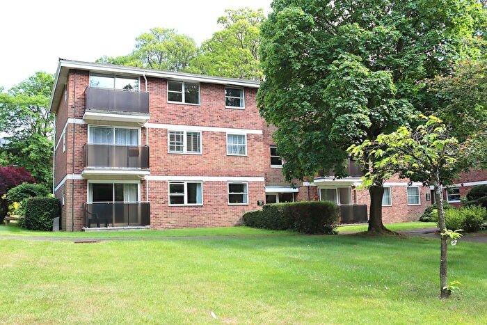 3 Bedroom Apartment For Sale In Rapallo Close, Farnborough, GU14