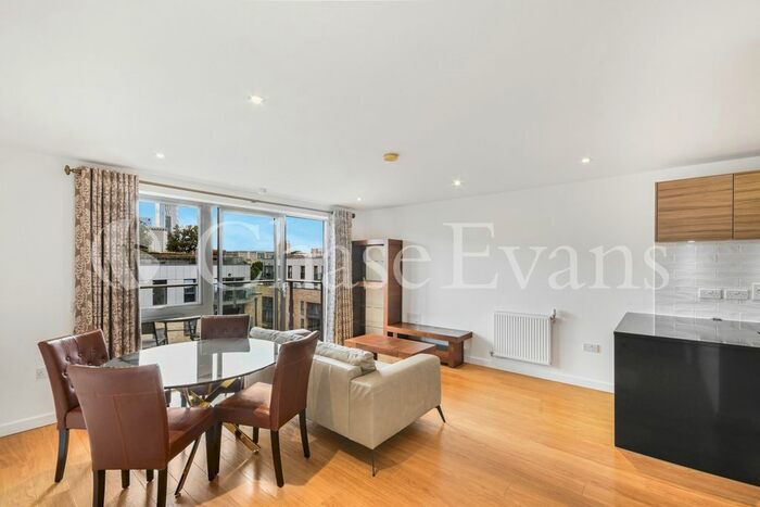 2 Bedroom Flat To Rent In Felix Point, New Festival Quarter, Epstein Square, Poplar, E14