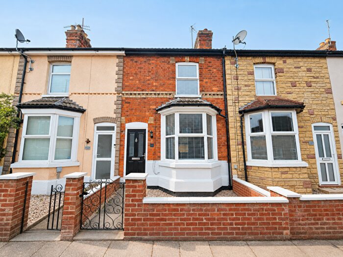 3 Bedroom Terraced House To Rent In Cromwell Road, Rushden, NN10