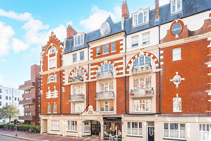 2 Bedroom Flat For Sale In University Mansions, Putney, SW15