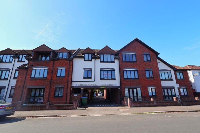 1 Bedroom Flat For Sale In Park Road, Southampton, SO15