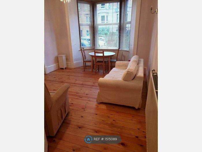 2 Bedroom Flat To Rent In Arundel Drive, Glasgow, G42