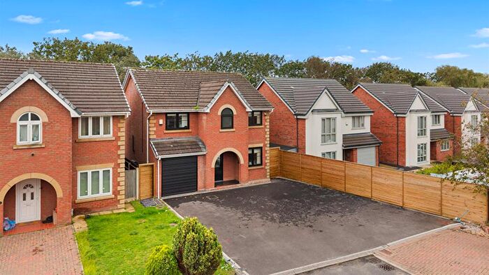 4 Bedroom Detached House For Sale In Ledsons Grove, Melling, Liverpool, L31