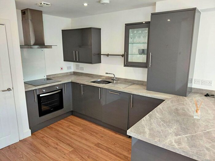 2 Bedroom Flat To Rent In Ladysmith Lane, Regents House Ladysmith Lane, EX1