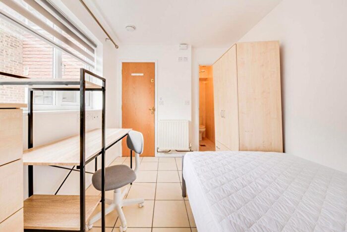 6 Bedroom House To Rent In Somner Close, Canterbury, CT2