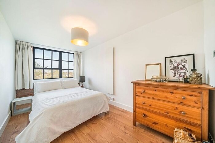 1 Bedroom Flat To Rent In Copperfield Road, London, E3
