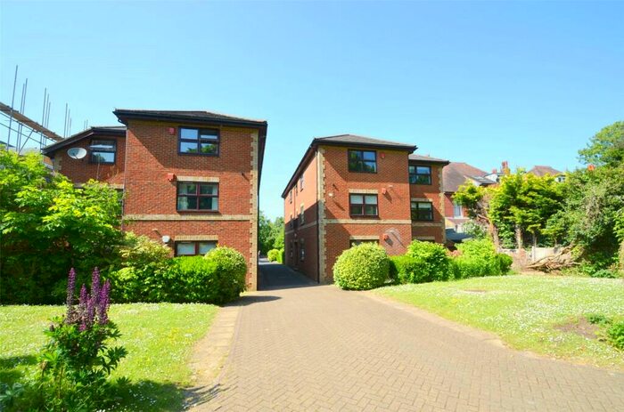 2 Bedroom Apartment To Rent In Grove Road, Sutton, SM1