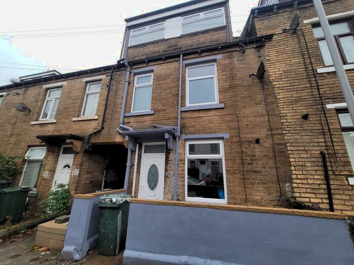 3 Bedroom Terraced House To Rent In Hollings Road, Manningham, Bradford, BD8
