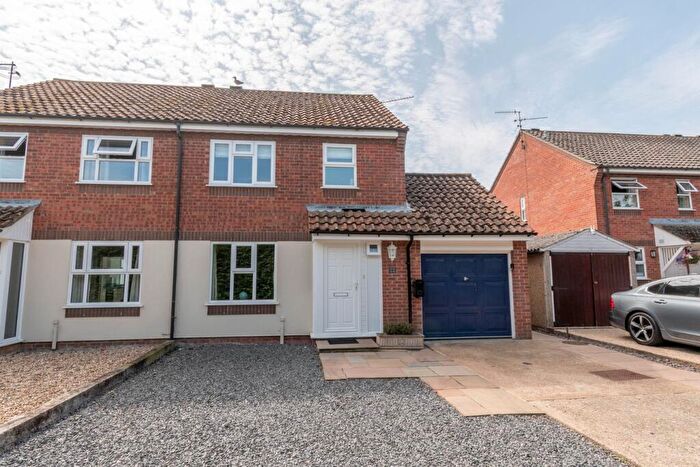 3 Bedroom Semi-Detached House For Sale In Bluebell Gardens, Wells-Next-the-Sea, NR23