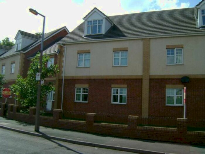 2 Bedroom Flat To Rent In Wordsworth Close, Tipton, DY4