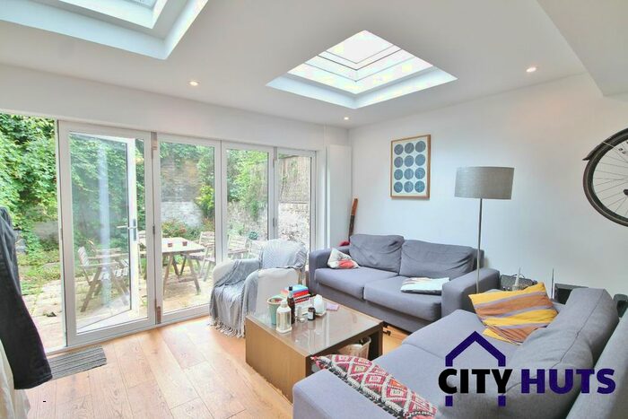 5 Bedroom Terraced House To Rent In Mayton Street, London, N7