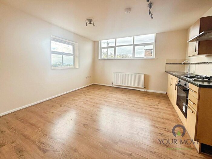 2 Bedroom Maisonette To Rent In Vauxhall Street, Dudley, West Midlands, DY1