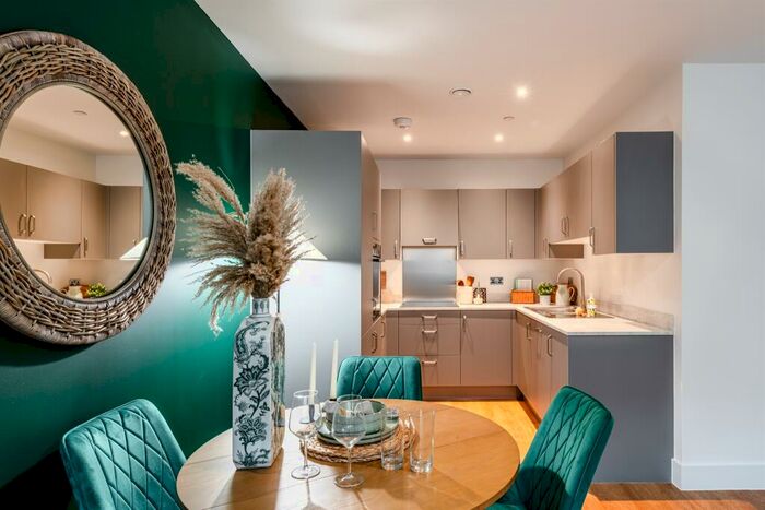 1 Bedroom Apartment For Sale In Park Rise, Sunrise Avenue, Hornchurch, RM12