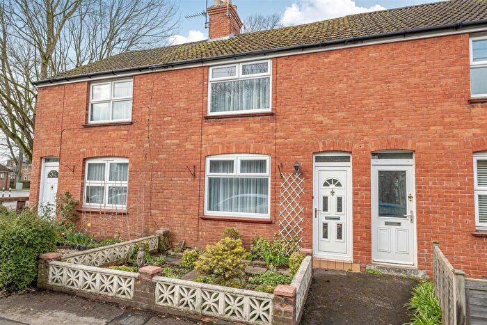3 Bedroom Terraced House For Sale In Ludbourne Road, Sherborne, DT9