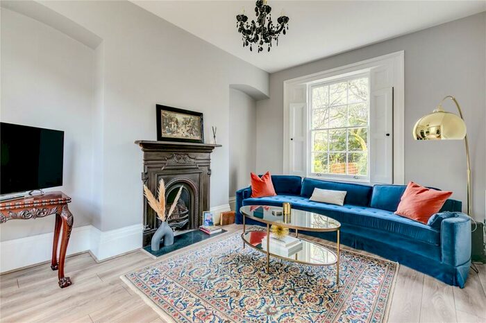 3 Bedroom House To Rent In Bingham Street, Canonbury, N1