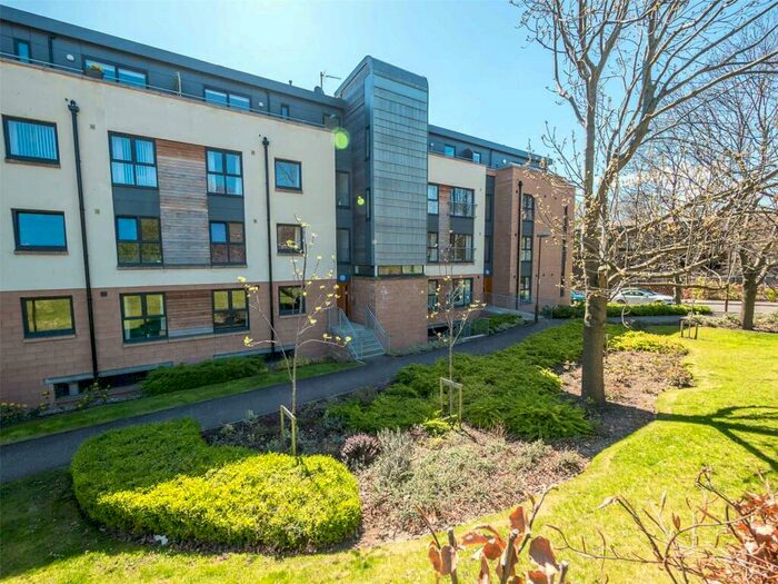 2 Bedroom Flat To Rent In Pinkhill Park, Edinburgh, EH12