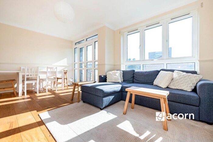 2 Bedroom Flat To Rent In Eveline Lowe Estate London, SE16