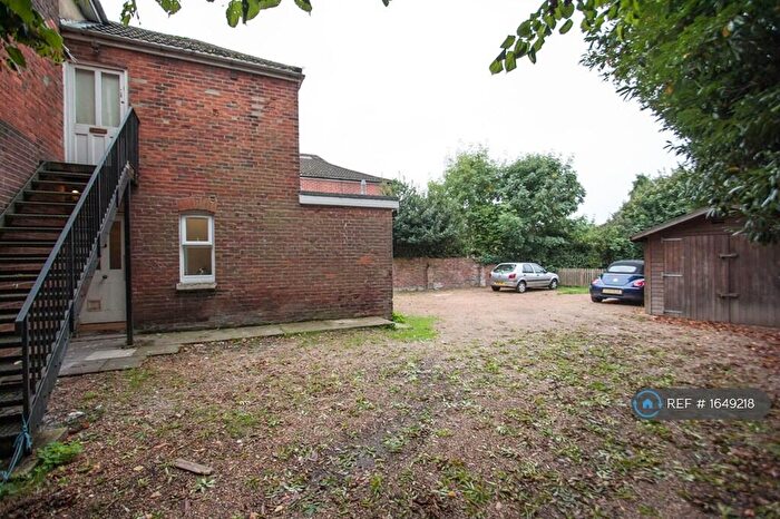 6 Bedroom Semi-Detached House To Rent In Carlton Road, Southampton, SO15