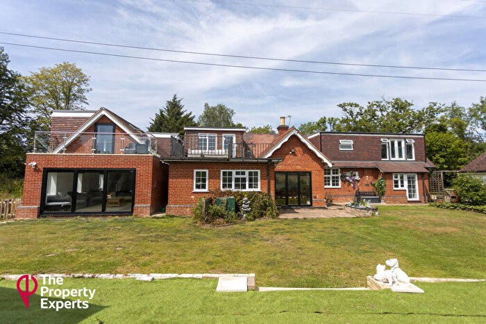 5 Bedroom Detached Bungalow For Sale In Reading Road, Hook, RG27