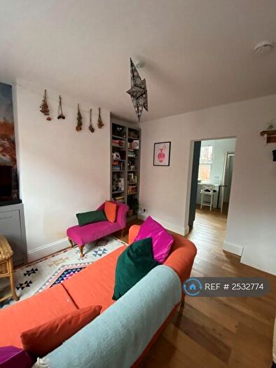 2 Bedroom Semi-Detached House To Rent In Leslie Avenue, Nottingham, NG7