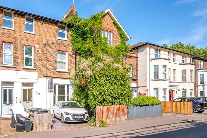 1 Bedroom Flat For Sale In Station Road, Shortlands, Bromley, BR2