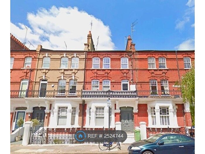 3 Bedroom Flat To Rent In Stonor Road, London, W14