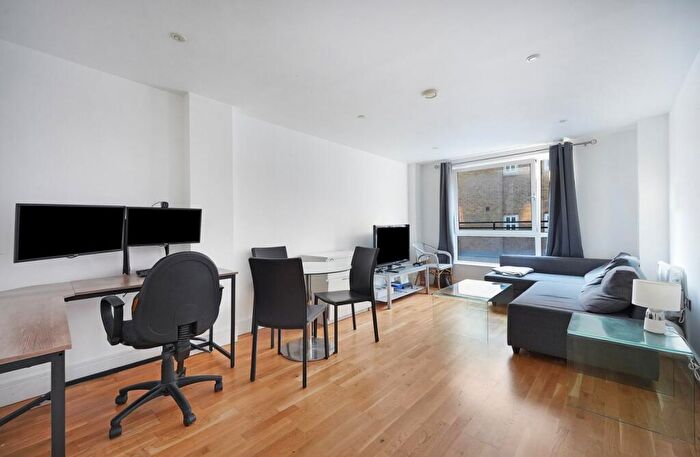 2 Bedroom Flat To Rent In Cheshire Street, Brick Lane, E2