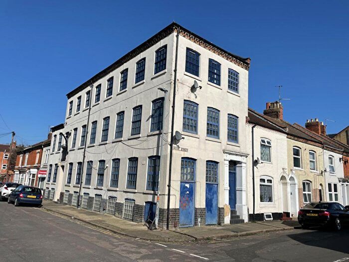 2 Bedroom Apartment To Rent In Hood Street, Northampton, NN1