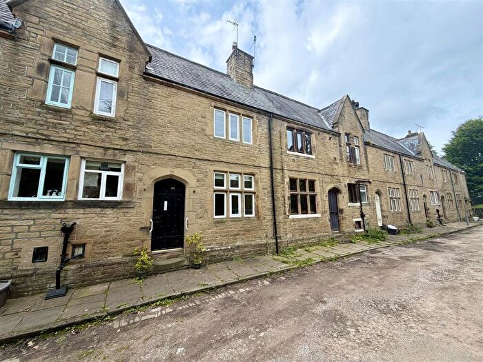 2 Bedroom Cottage For Sale In Railway Terrace, Halifax, HX3