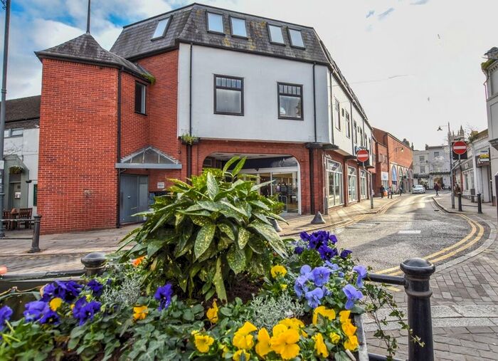 2 Bedroom Flat To Rent In Railway Street, Hertford, SG14