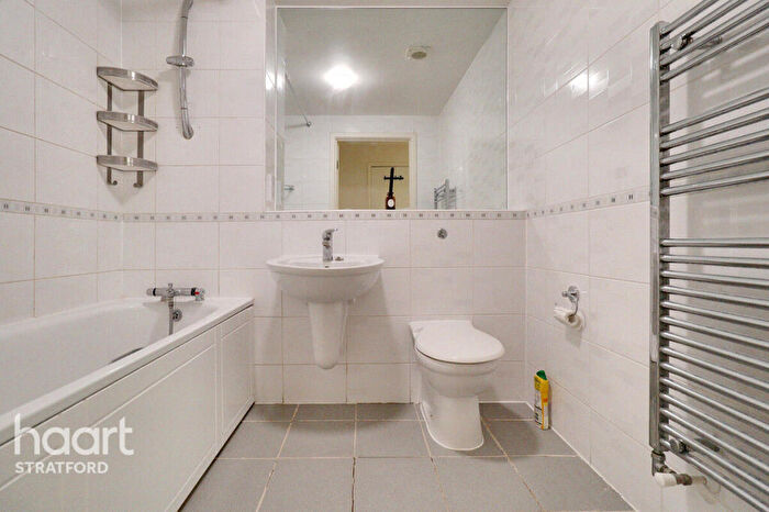 1 Bedroom Flat For Sale In High Street, Stratford, E15