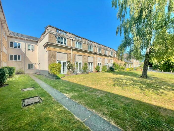 1 Bedroom Apartment To Rent In Quintin Gurney House, Keswick Hall, NR4