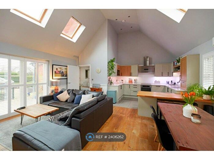 2 Bedroom Flat To Rent In Eversley Park, Folkestone, CT20