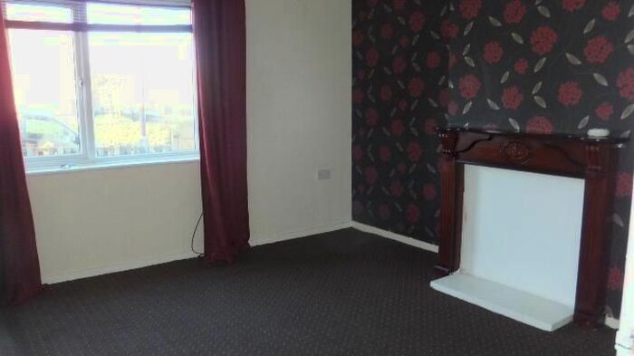 2 Bedroom Semi-Detached House To Rent In Denbury Mount, Holmewood, Bradford, BD4