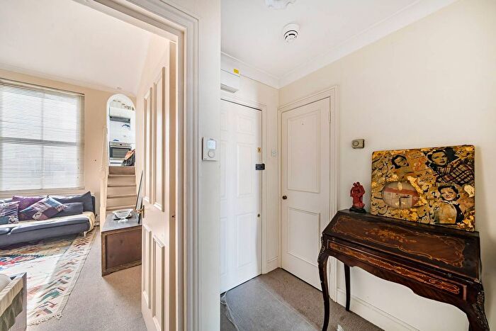 2 Bedroom Flat For Sale In Sutherland Avenue, Maida Vale, London, W9