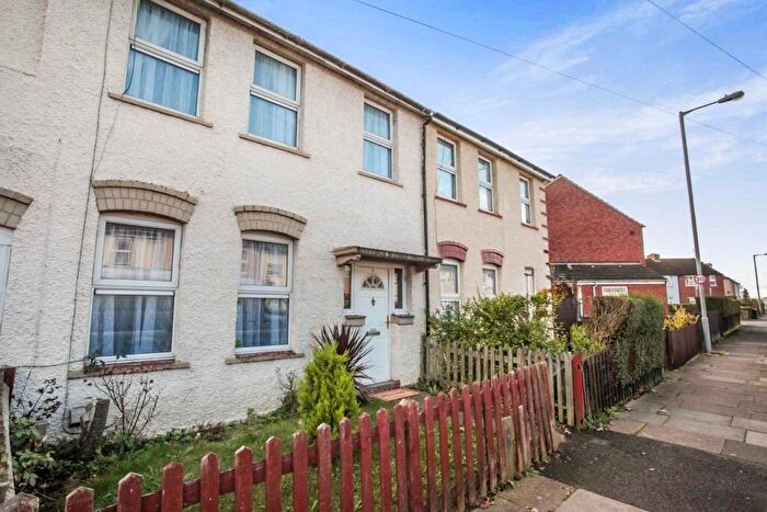 3 Bedroom Terraced House To Rent In Tower Road Luton, LU2