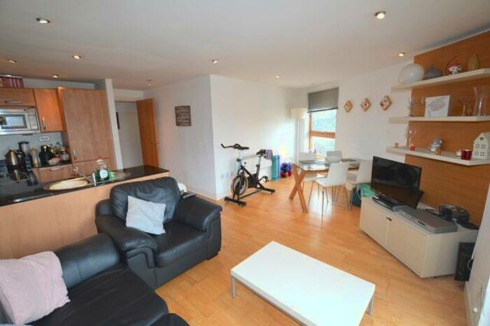 2 Bedroom Apartment To Rent In Magellan House Clarence Dock, LS10