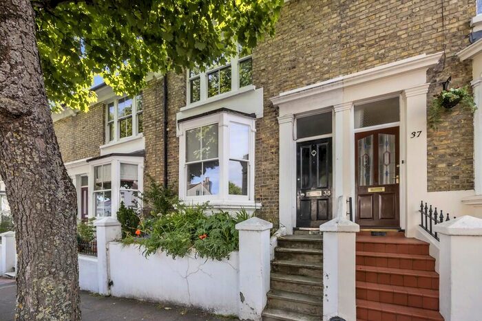 3 Bedroom Semi-Detached House To Rent In Sutherland Road, Brighton, BN2